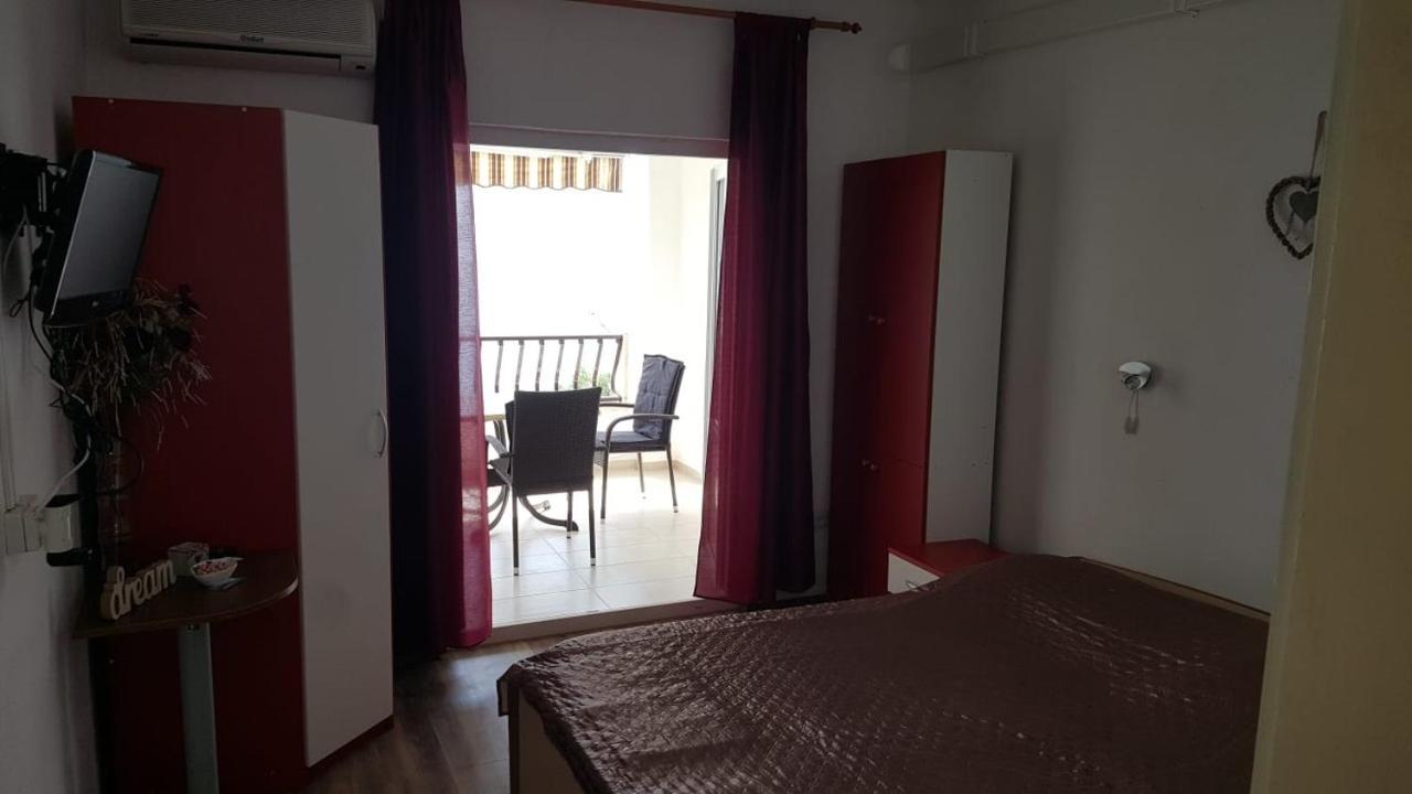 Apartments By The Sea Tucepi, Makarska - 2699 Exterior foto
